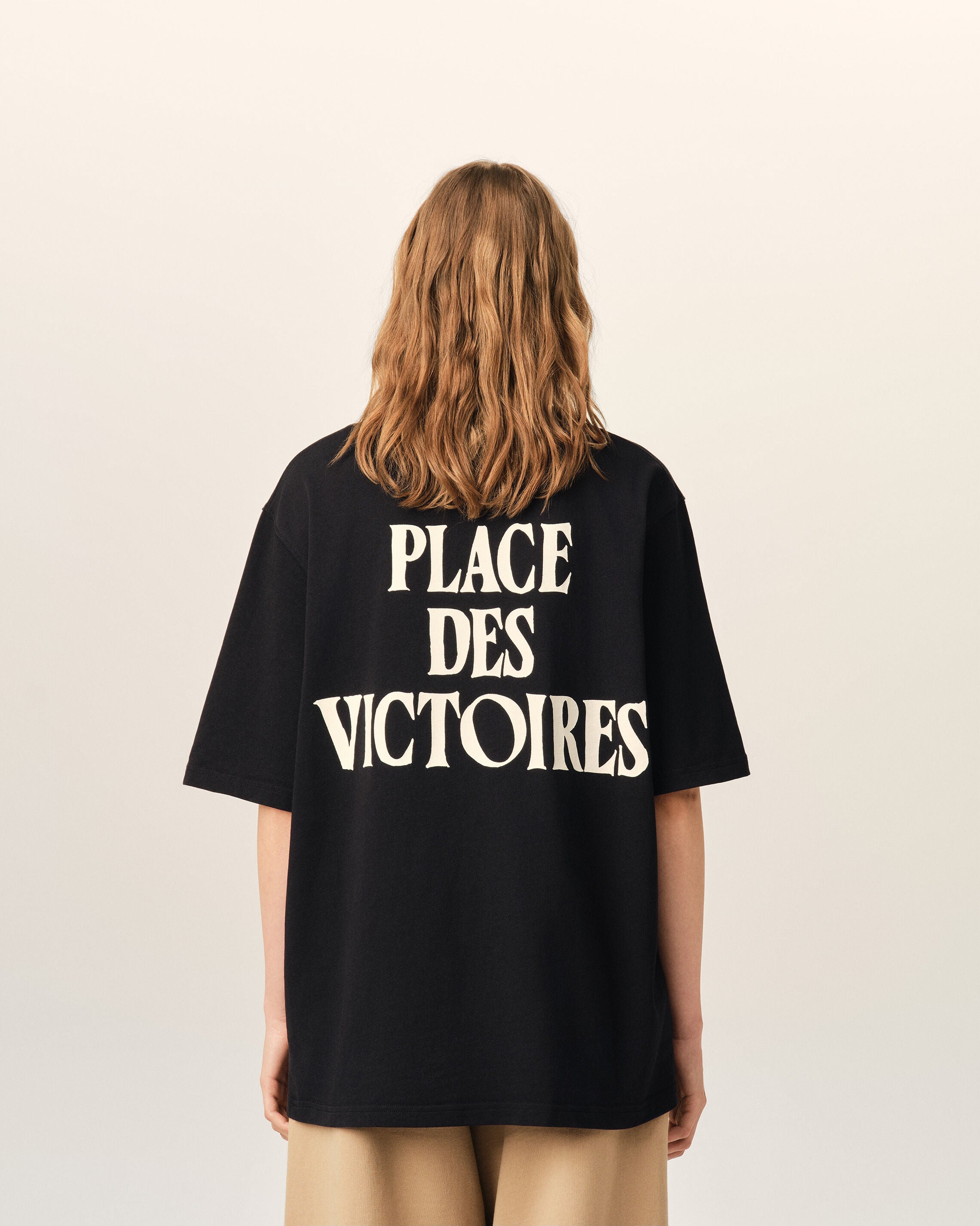 Black printed cotton "Place des Victoires" t-shirt