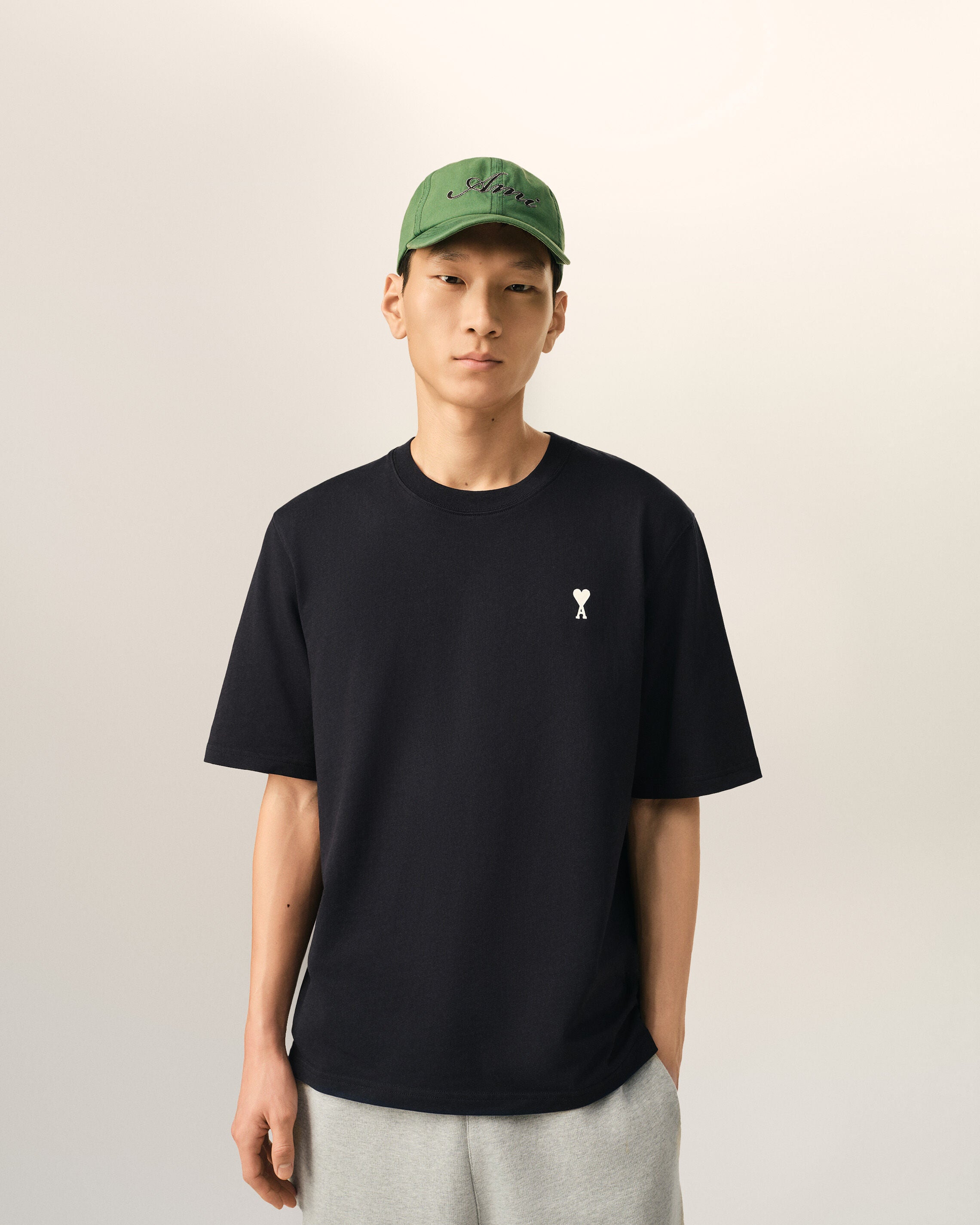 Black printed cotton "Place des Victoires" t-shirt