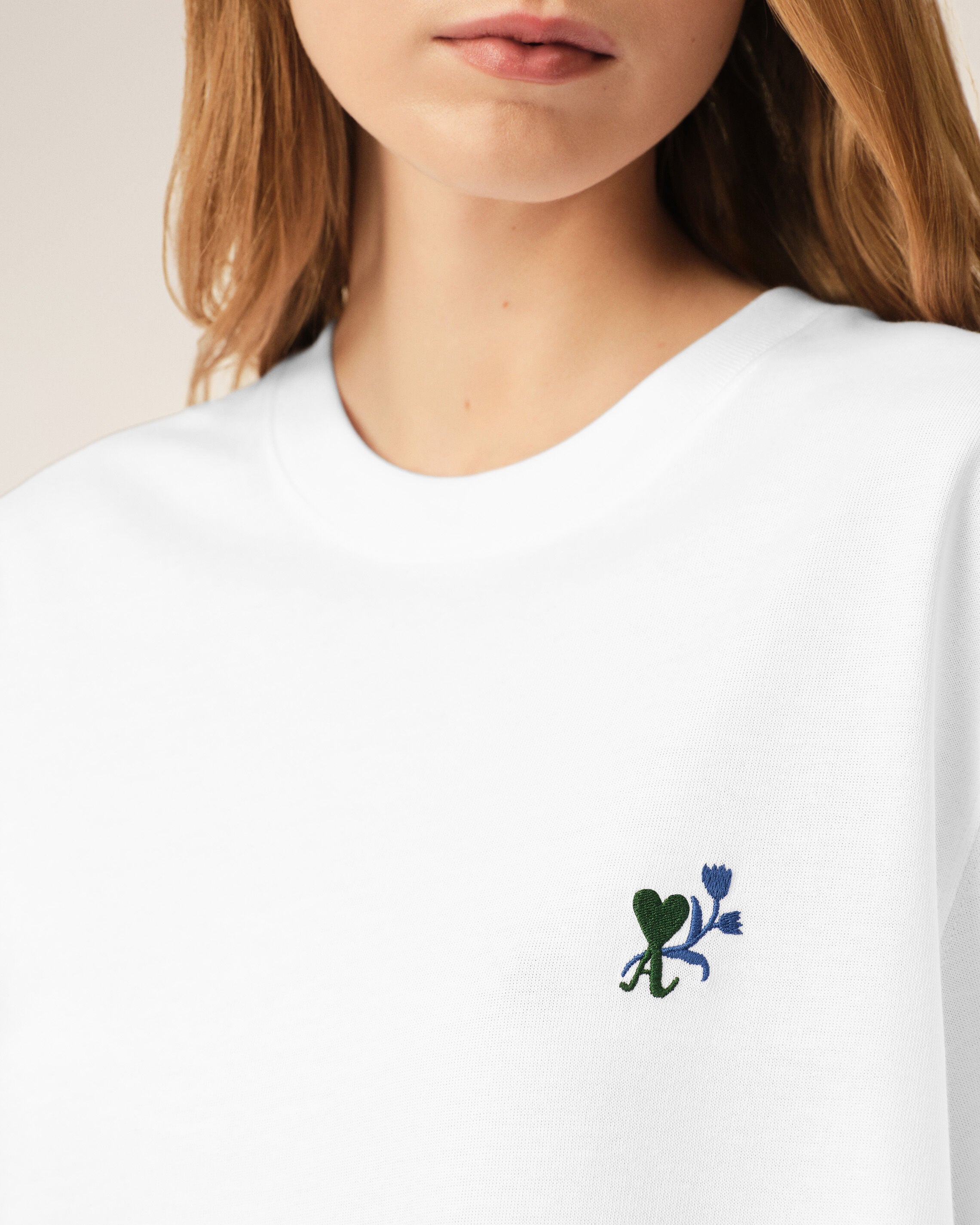 White cotton t-shirt with Ami de Coeur tulip