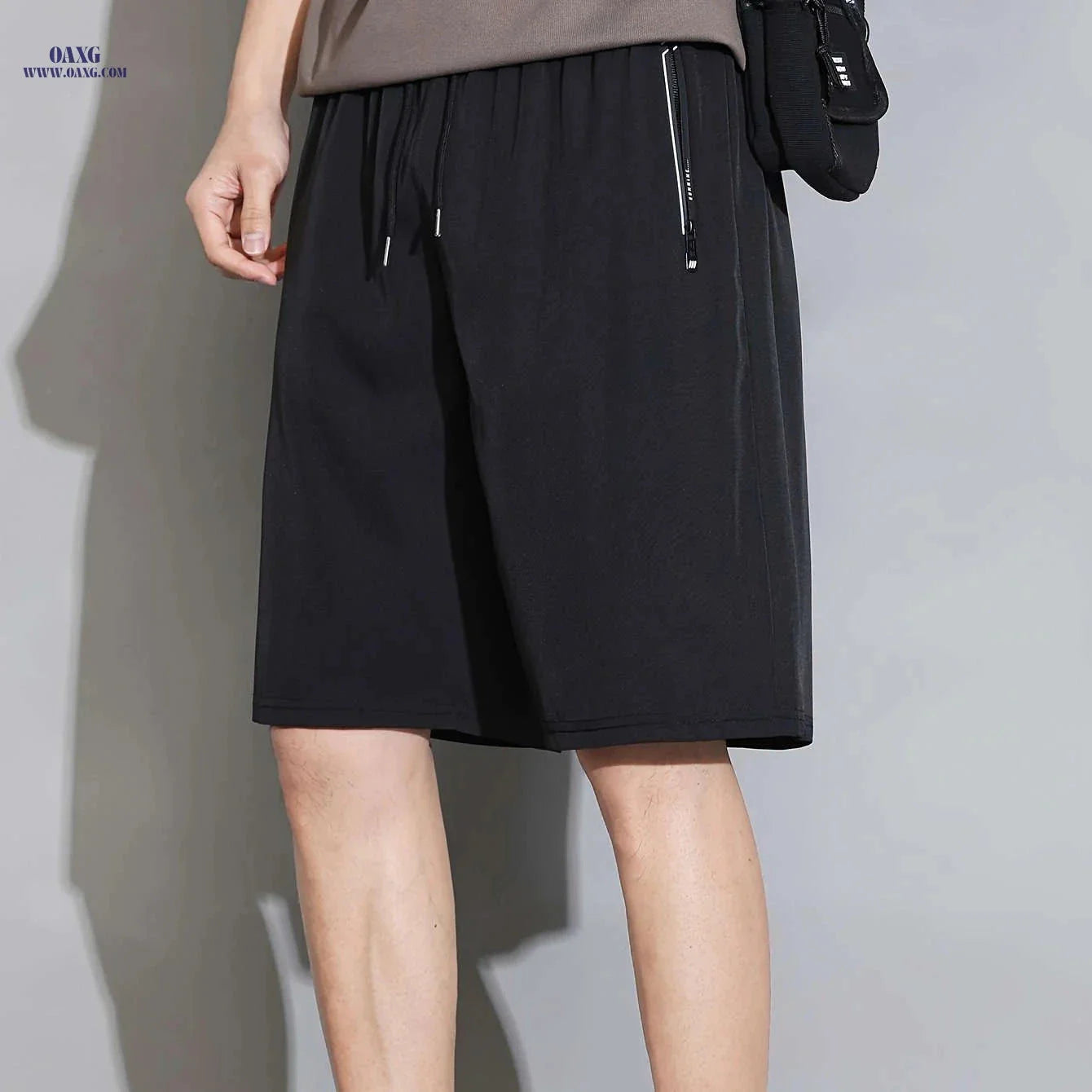 Men's Casual Elastic Waist Shorts with Pockets - Solid Color