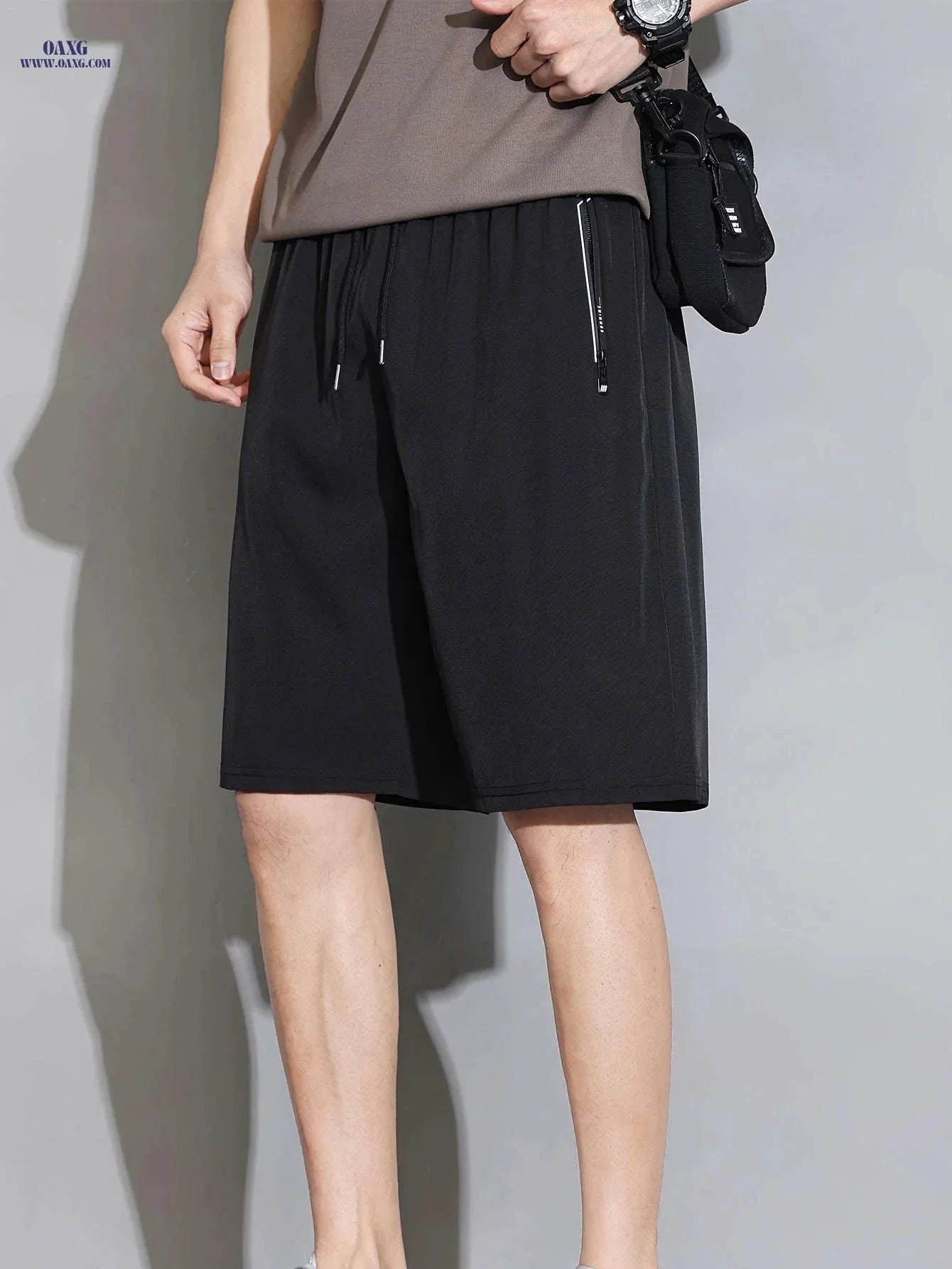 Men's Casual Elastic Waist Shorts with Pockets - Solid Color