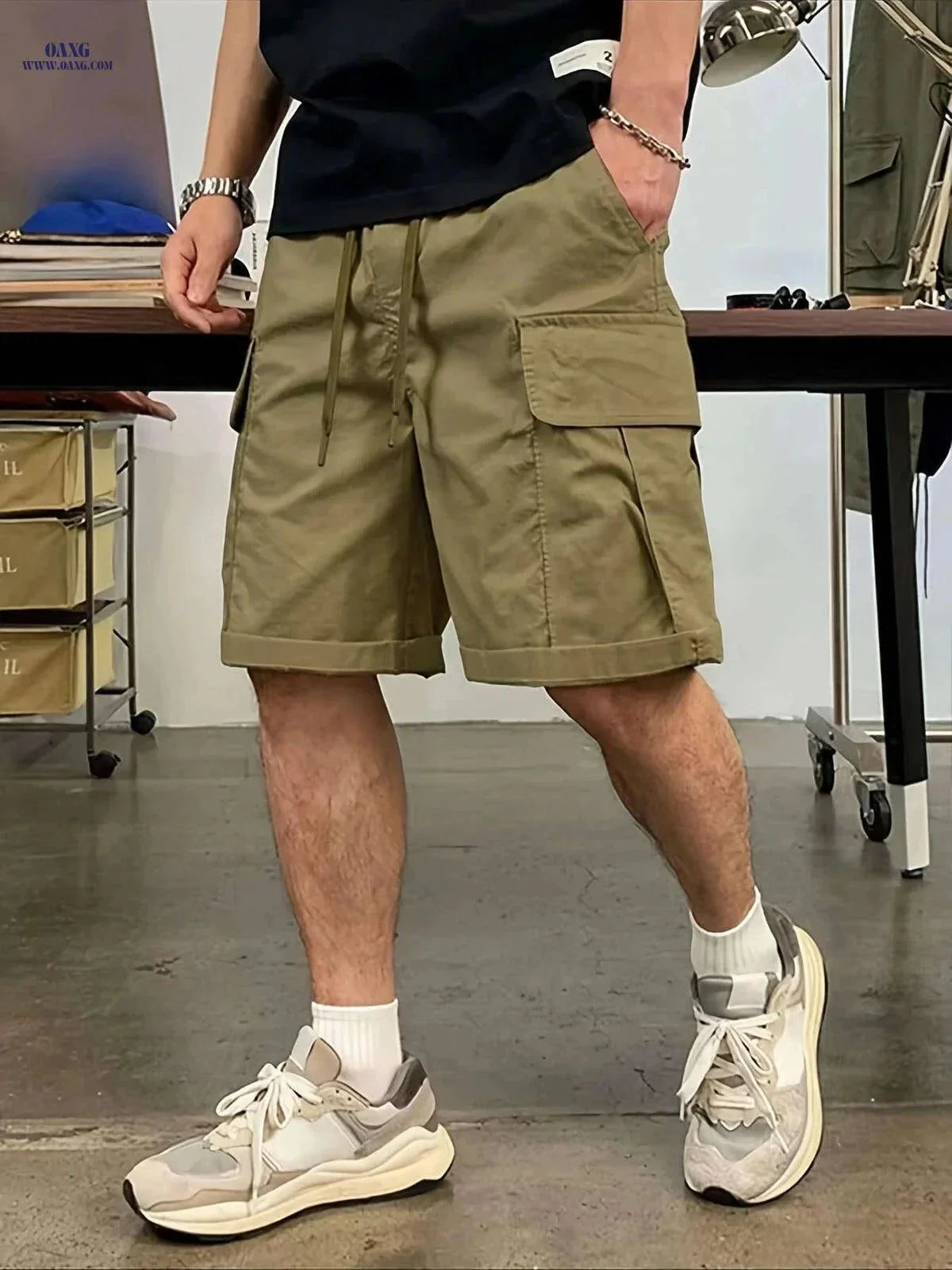 Men's Fashionable Workwear Shorts - Comfortable Loose Fit & Durable Design