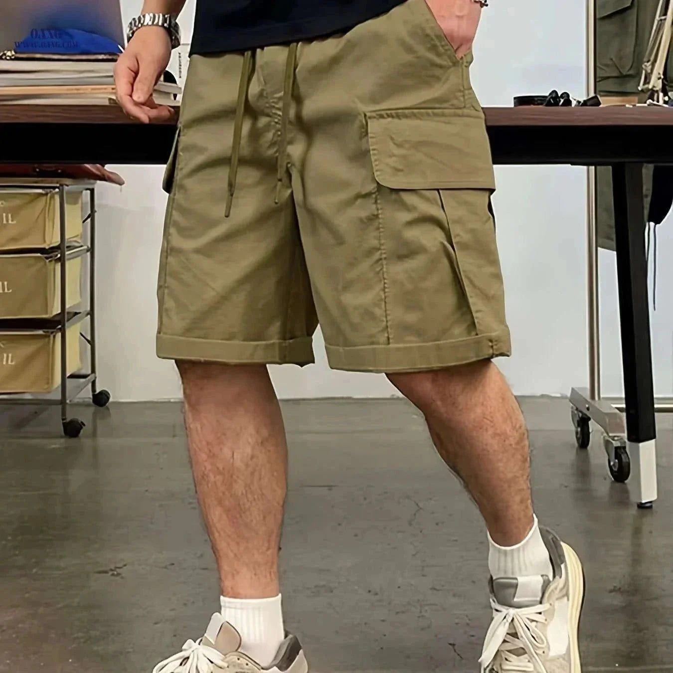Men's Fashionable Workwear Shorts - Comfortable Loose Fit & Durable Design