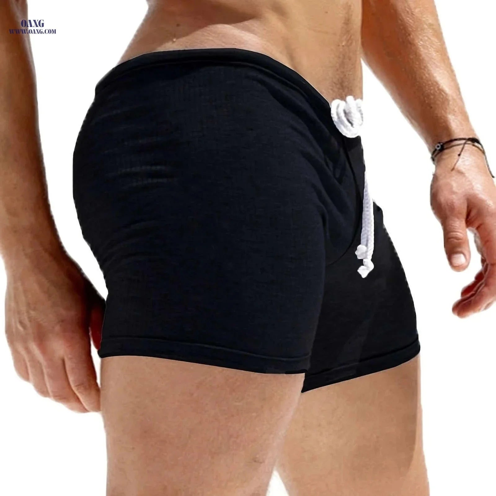 Sleek Men's High-Elasticity Gym Shorts - Solid Black Training Gear